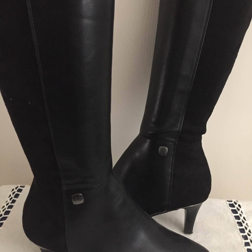 Ladies sz 6 faux leather boots